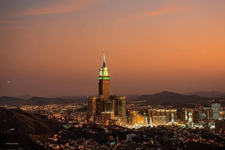 Paket Umrah Muhasabah 2025 Salwa Tour: Keberangkatan 16 Oktober, Harga Terbaik & Fasilitas Premium