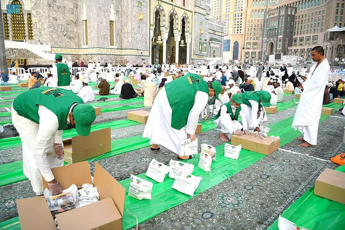 200 Ribu Makanan Buka Puasa tersaji di Masjidil Haram