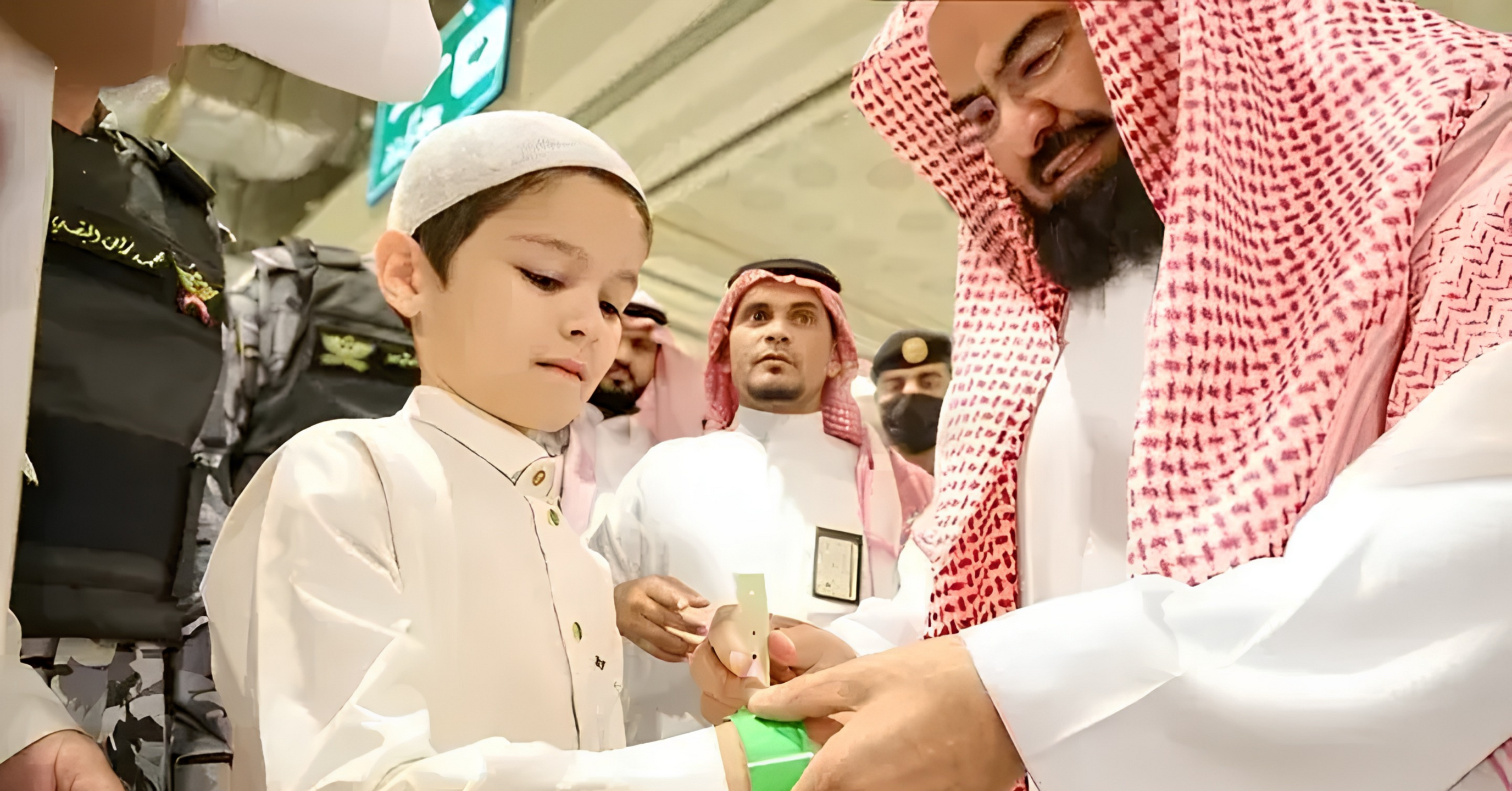 Umrah Bersama Anak: Tips Aman dan Nyaman Umrah Bersama Anak: Tips Aman dan Nyaman