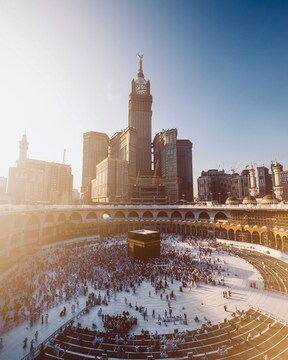 Tips Umroh Musim Panas 2026: Aman Ibadah saat Suhu Capai 45°C