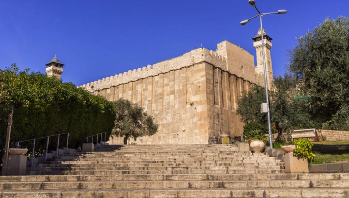 Larangan Azan di Masjid Ibrahimi Hebron Kembali Picu Ketegangan di Tepi Barat Larangan Azan di Masjid Ibrahimi Hebron Kembali Picu Ketegangan di Tepi Barat