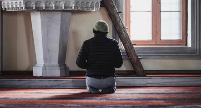Sholawat Nariyah: Bacaan Lengkap, Arab Latin, dan Keutamaannya dalam Amalan Harian