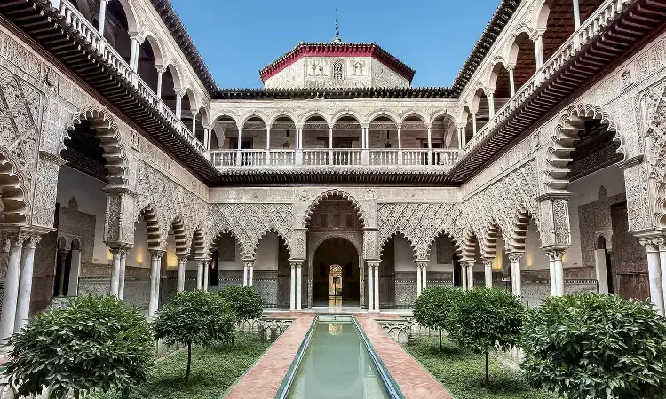 Umroh Plus Spanyol: Menapaki Jejak Kejayaan Islam di Andalusia Umroh Plus Spanyol: Menapaki Jejak Kejayaan Islam di Andalusia