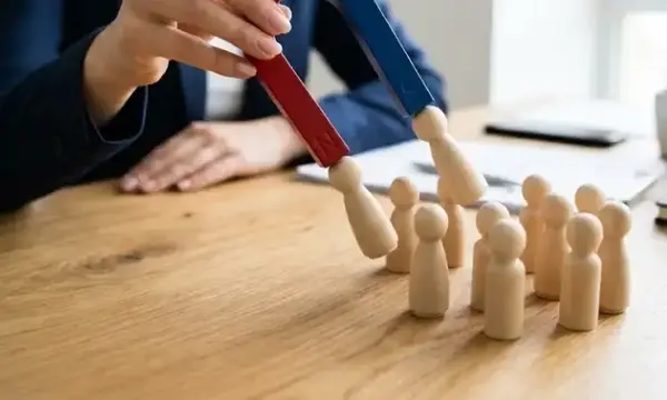 6 Strategi Lead Magnet Murah Meriah yang Efektif Menjaring Target Jamaah Umroh Potensial