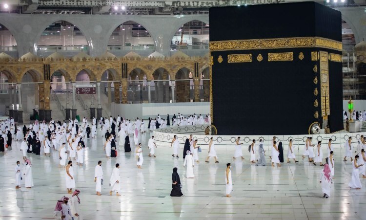 Tips Umroh Musim Dingin Agar tak Mudah Sakit Selama Beribadah