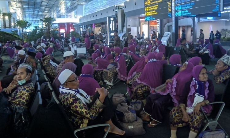 Masalah Jamaah Umroh Terlantar, Bagaimana Mengatasinya?