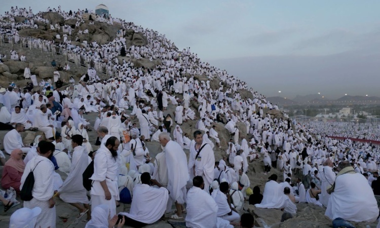 Menyimak Sejarah Wukuf di Padang Arafah dan Waktu Pelaksanaannya
