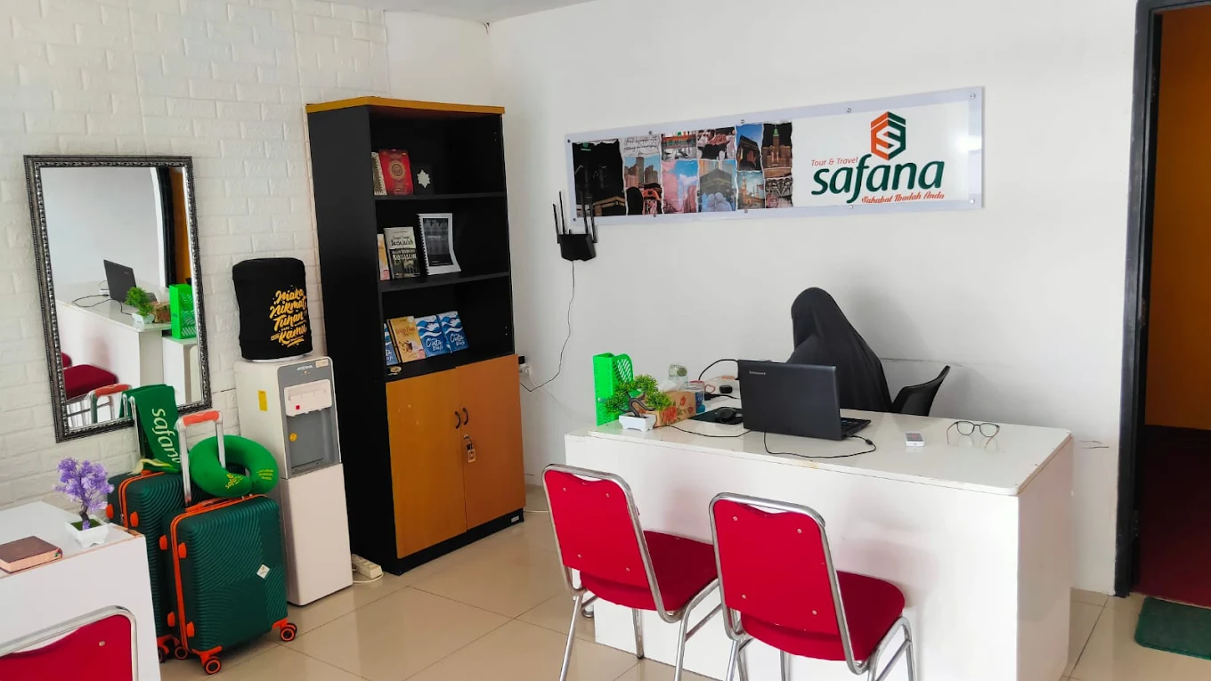 Tampak Dalam Safana Depok