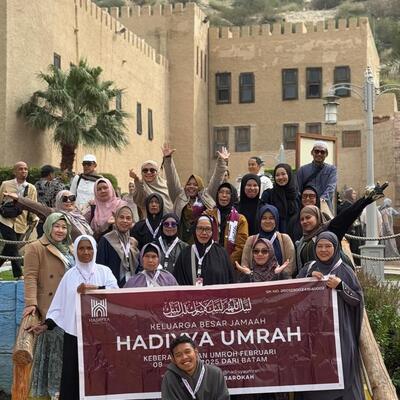 Momen Bahagia Jamaah Umroh Hadiyya (Februari 2025)