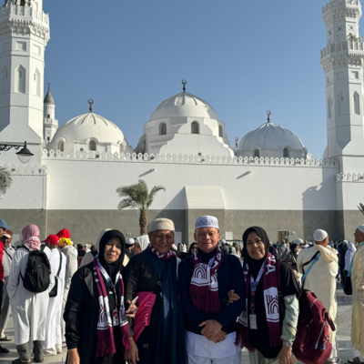 Momen Bahagia Jamaah Umroh Hadiyya (Maret 2025)