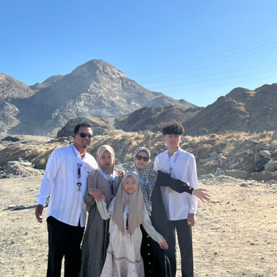 Momen Bahagia Jamaah Umroh Hadiyya (Desember 2025)