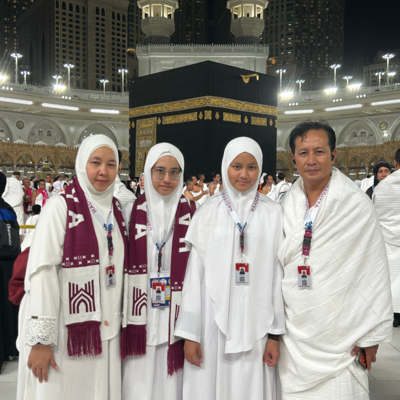 Momen Bahagia Jamaah Umroh Hadiyya (Juni 2026) 