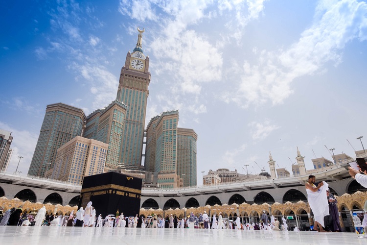 Ibadah umroh jadi lebih mudah dengan bantuan radio transmitter, Sumber: bareksa.com