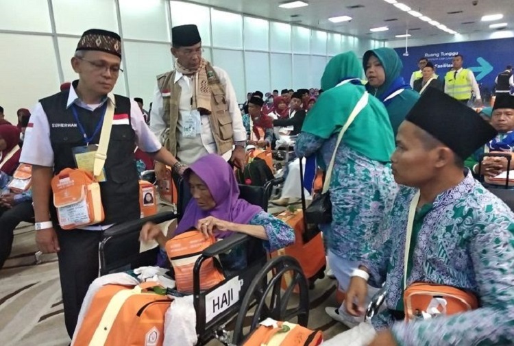 Menyediakan pendamping jamaah yang berpengalaman, Sumber: kabarbanten.pikiran-rakyat.com