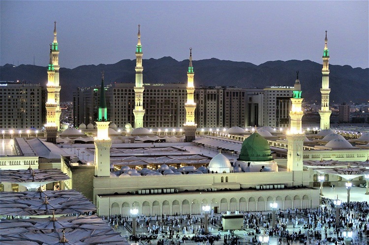 Keindahan Masjid Nabawi di Madinah, Sumber: cianjurpedia.pikiran-rakyat.com