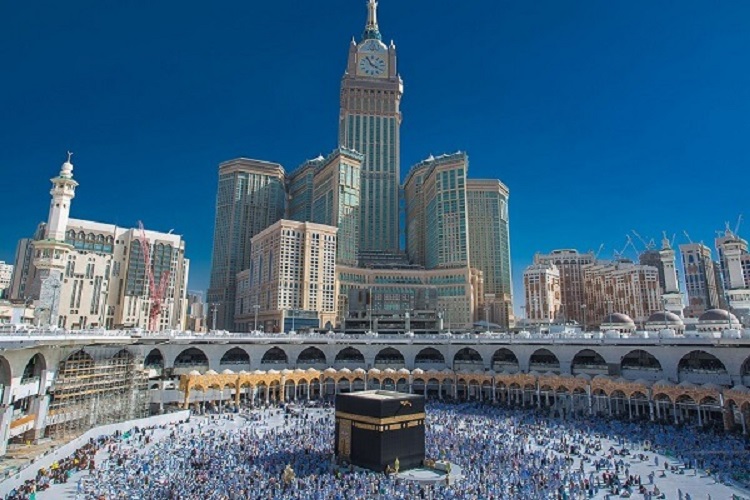 Mengenal berbagai keistimewaan umroh yang salah satunya menghilangkan kefakiran, Sumber: jejakimani.com