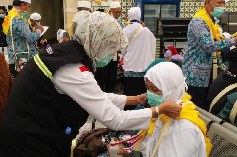 Pemerikasaan oleh tim kesehatan umroh, sumber antaranews.com