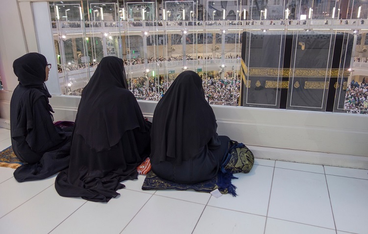 Wanita umrah tanpa mahram, Sumber: zamzam.com
