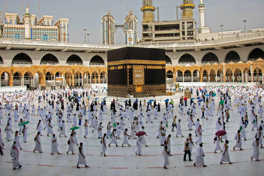 umroh, salah satu bisnis menjanjikan di Indonesia. sumber: gontornews.com