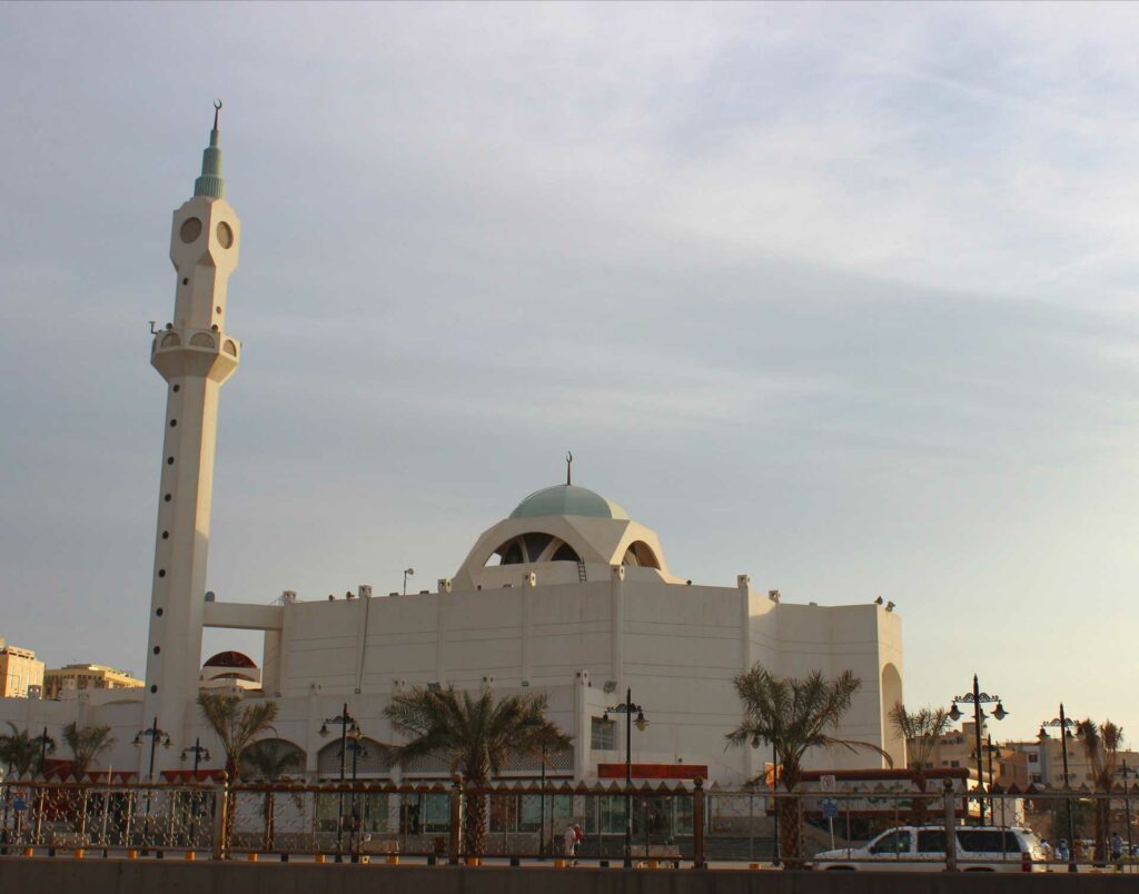 Masjid Bilal bin Rabah, salah satu bangunan bersejarah di Madinah. sumber: welcomesaudi.com