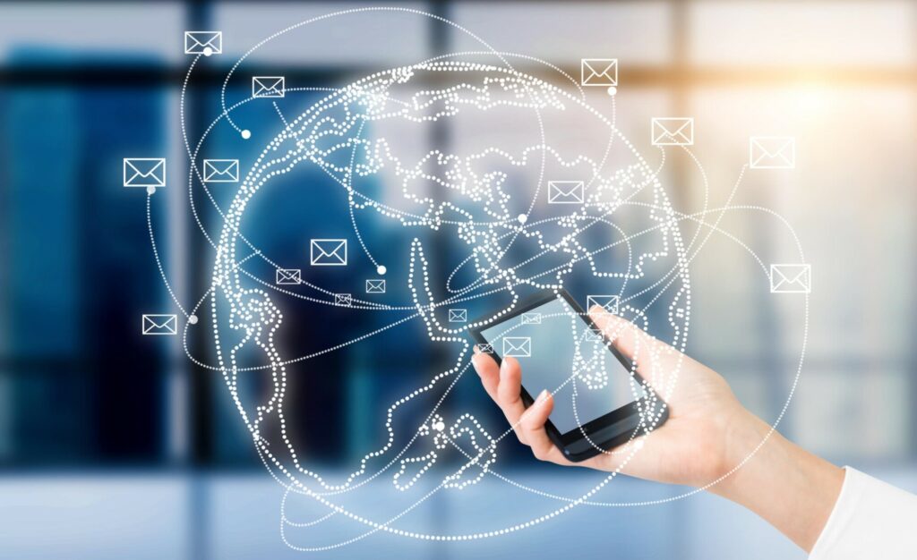 dengan email marketing, menjangkau lebih banyak konsumen menjadi lebih mudah. sumber: trustonic.com