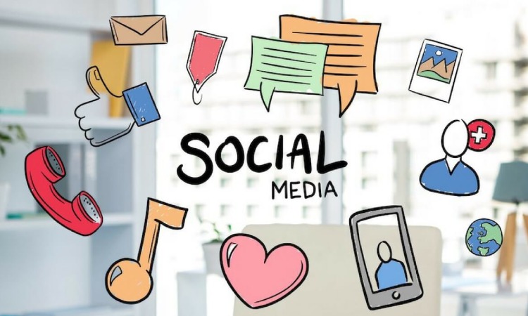 Aktif di sosial media, Sumber: droidlime.com