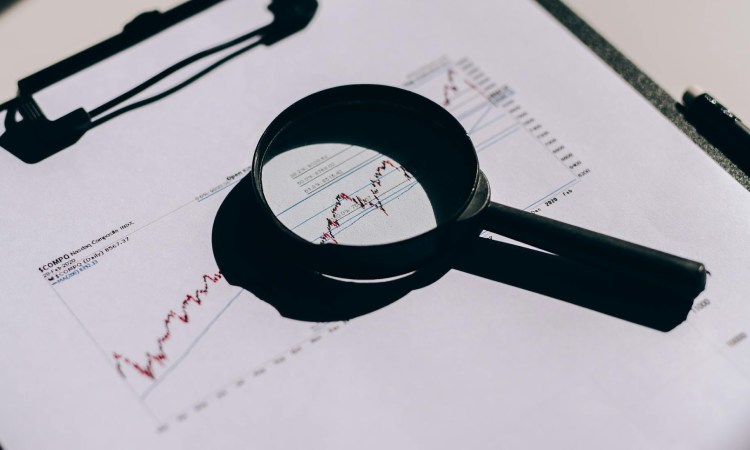 Manfaat audit internal bagi perusahaan travel umroh, Sumber: pexels.com