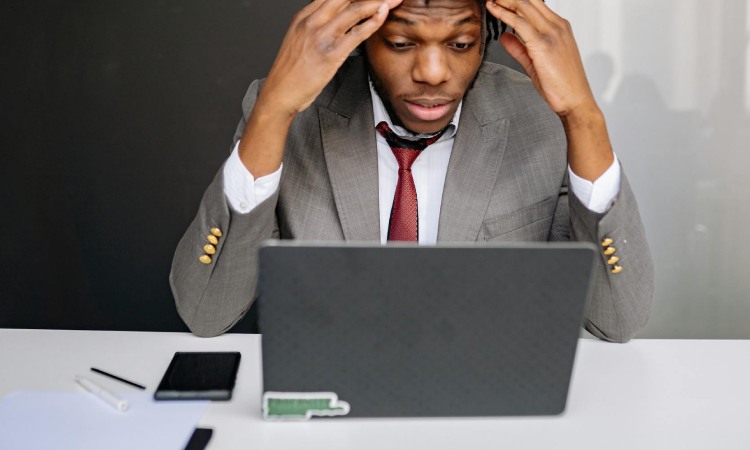 Dampak manajemen yang buruk, Sumber: pexels.com