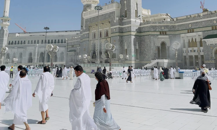Strategi penawaran umroh private, Sumber: pexels.com
