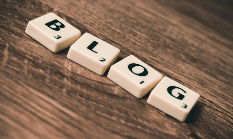 Menggunakan blog, Sumber: pexels.com