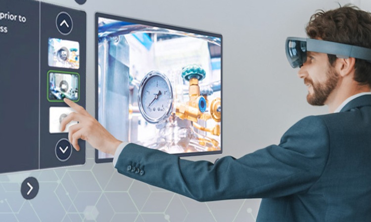 Augmented Reality (AR), Sumber: ptc.com