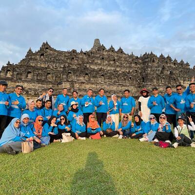 Politeknik STIA LAN Makassar mengunjungi Candi Borobudur 
