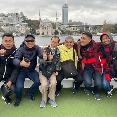 Grup S3 Turkiye Autumn di Embark Bosphorus Cruise