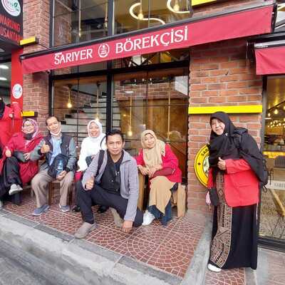 Group S3 FKM Unhas Turkiye di Resto Ibu Deden