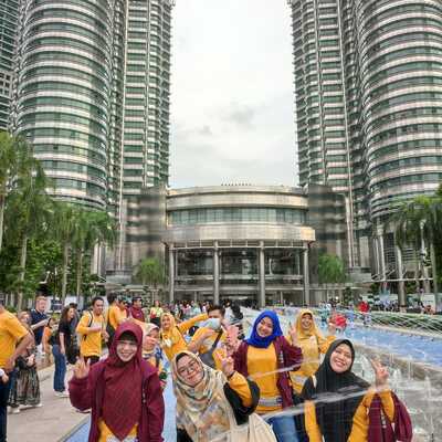 S3 FKM Unhas Menara Kembar Petronas