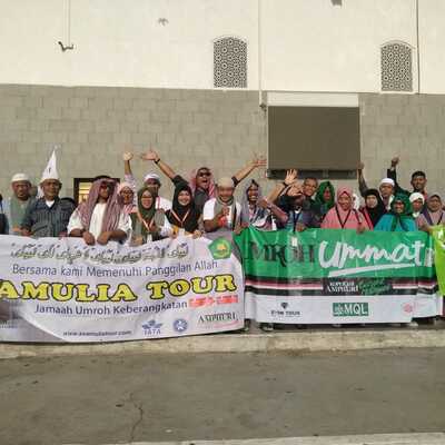 JAMAAH UMRAH ASAMULIATOUR AND TRAVEL BERSAMA AMPHURI
