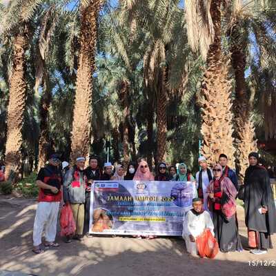 Grup Umroh Pemkot di Taman Kurma