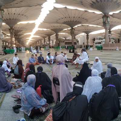 KAJIAN ILMIYAH SELAMA UMROH