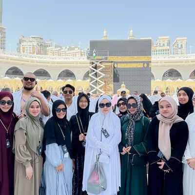 Momen Bahagia Jamaah Umroh Hadiyya (April 2024)