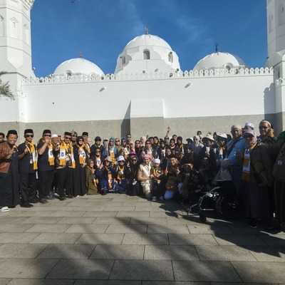 UMROH BERSAMA SAFAROH