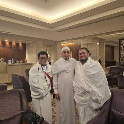 Direktur PT Fakta Jabbar Internasional Sowan ke Ulama Ustadz Bahtiar Nasir Di Mekkah