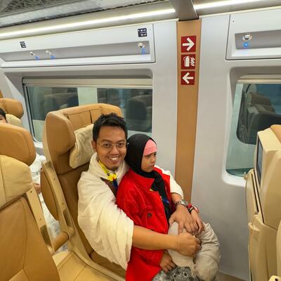 Naik Kereta Cepat Haramain