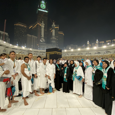 JAMAAH ZUMAR TOURS & TRAVEL SAAT MELAKSANAKAN IBADAH UMROH