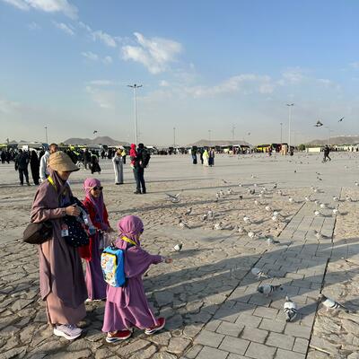 POV : Kasih makan burung di Jabal Uhud