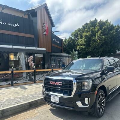 Mobil GMC Umrah Private
