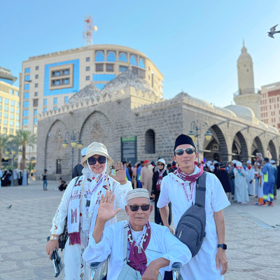 Momen Bahagia Jamaah Umroh Hadiyya (September 2024) di Madinah