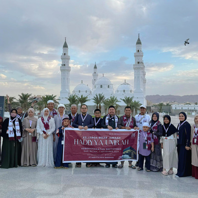 Momen Bahagia Jamaah Umroh Hadiyya (September 2024) di Masjid Quba
