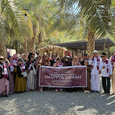 Momen Bahagia Jamaah Umroh Hadiyya (Oktober 2024) di Kebun Kurma