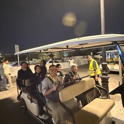 Ziarah Quba Naik Mobil Golf