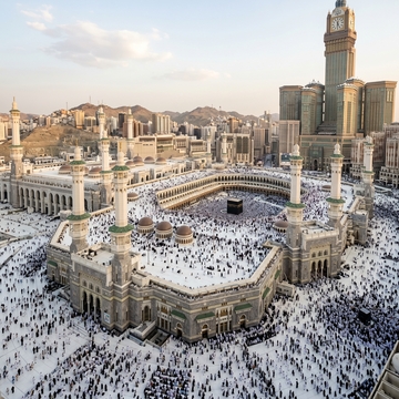 PAKET UMROH 9 HARI BY LION AIR HOTEL DEKAT START SOLO AGUSTUS 2026